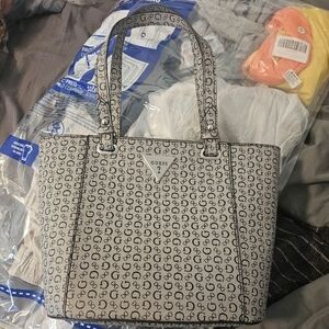 GUESS Signature Black and Cream Tote